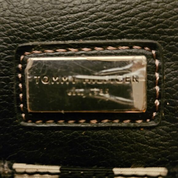 NWT Tommy Hilfiger Small Black Cloth Handbag Gold Logo Zip Purse Classic Chic - Picture 9 of 13